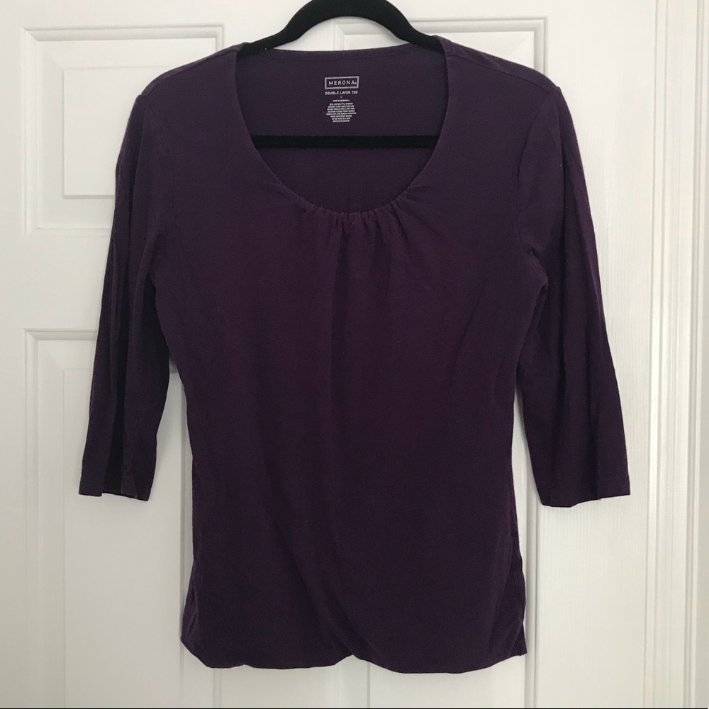 Size L, fits like a medium.  Merona top.